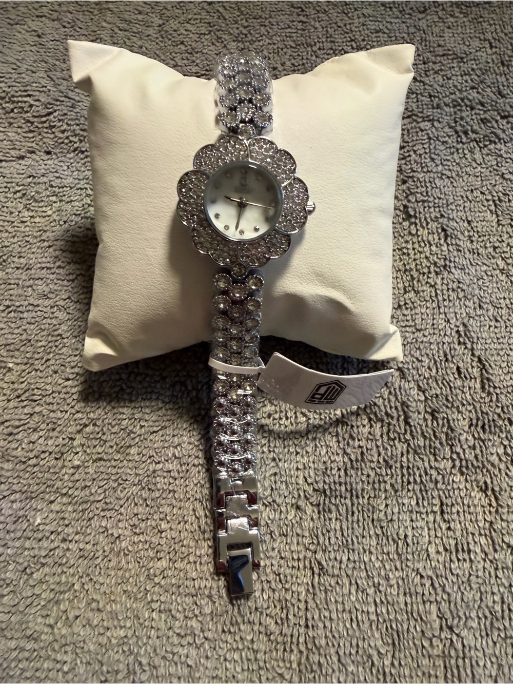 NWT Metal Montres Prestige Flower Rhinestone Watch Standard Size